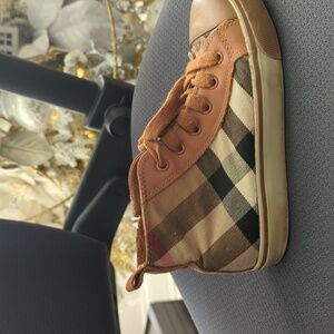 Burberry sneakers